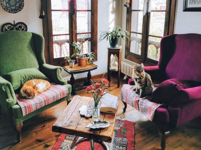 14 Quirky Thrift Store Finds That Add Just the Right Amount of Whimsy