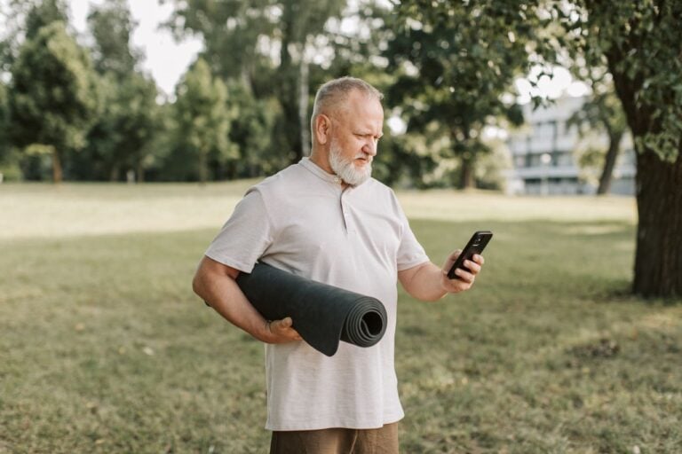 12 Scams That Prey on Older Adults — and the Little Clues That Give Them Away