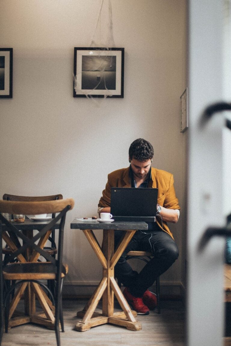 9 Things You Should Never Do When Using Public Wi-Fi