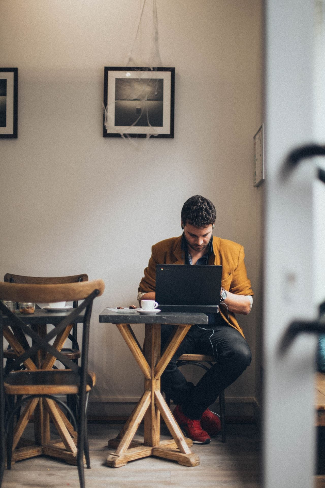 9 Things You Should Never Do When Using Public Wi-Fi