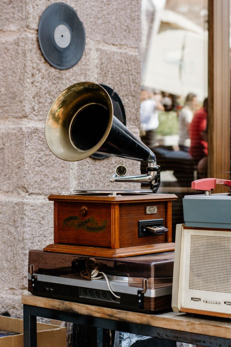 The vintage items in your home that collectors are willing to pay real money for